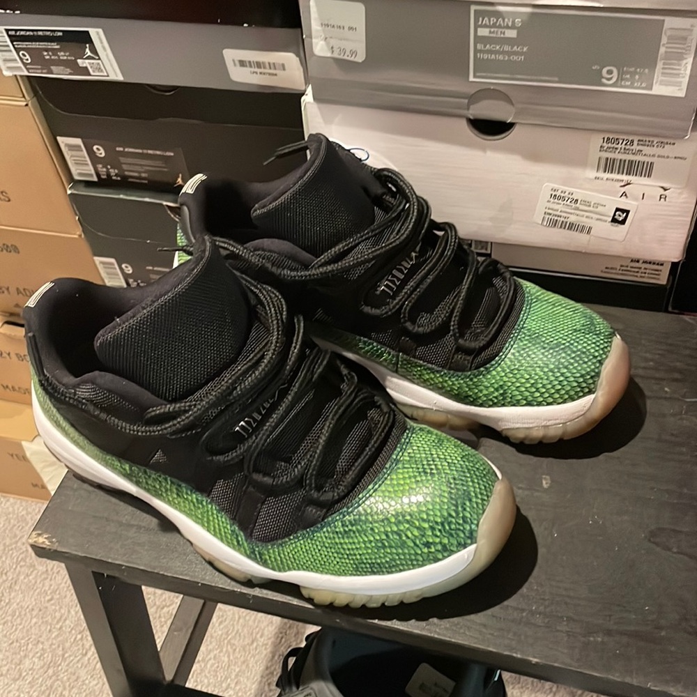 Air Jordan retro 11 green snakeskin sz9 mens rare